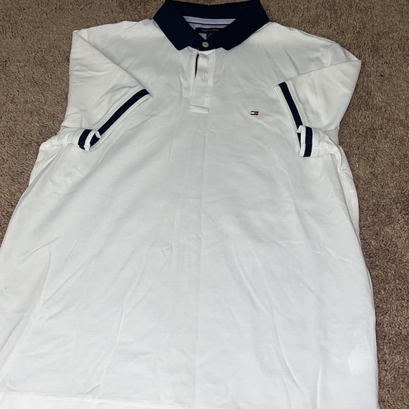 Men’s Tommy Hilfiger 3 button polo shirt - Picture 4 of 4